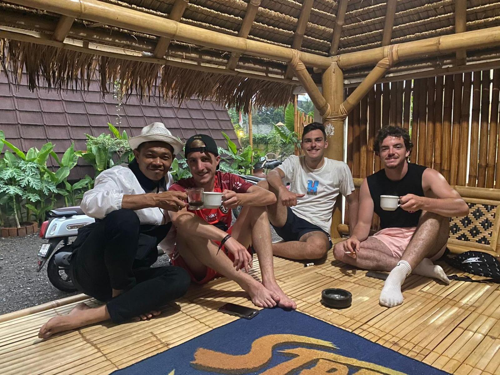 D' Carasti Bungalow Masbagik Luaran gambar